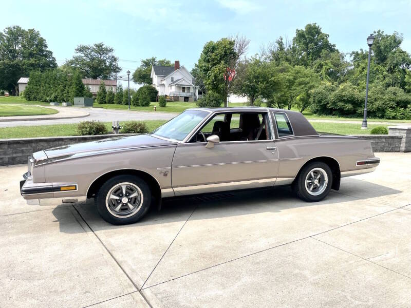pontiac grand prix 1983 1G2AK37H0DB279850 image pontiac grand prix 1983 1G2AK37H0DB279850 image